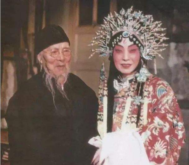 中华孝道故事，梅兰芳敬老三小事