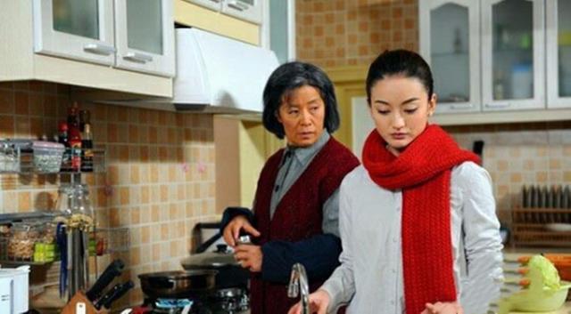 有一种假孝顺叫做“轮流养老”，子女认为理所应当，老人苦不堪言