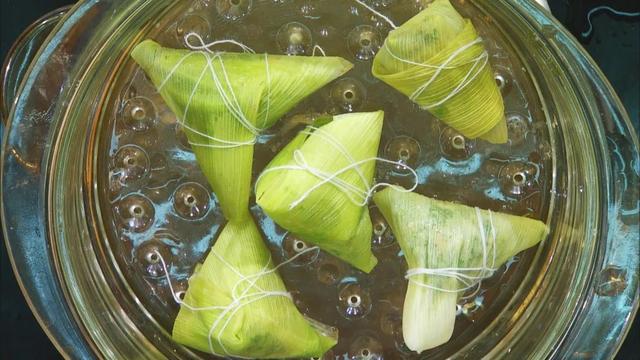 今日菜谱——粟米香肉粽